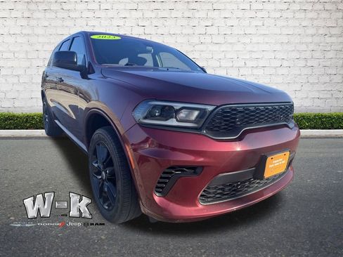 Used 2023 Dodge Durango GT image 1