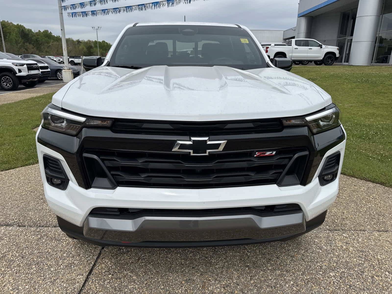 New 2026 Chevrolet Colorado Z71 w/ Technology Package AWD/4WD image 2