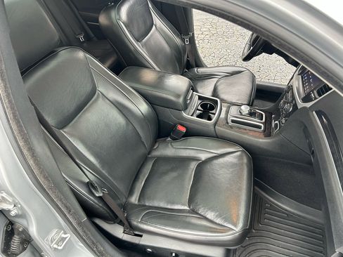 Used 2020 Chrysler 300 Limited image 9