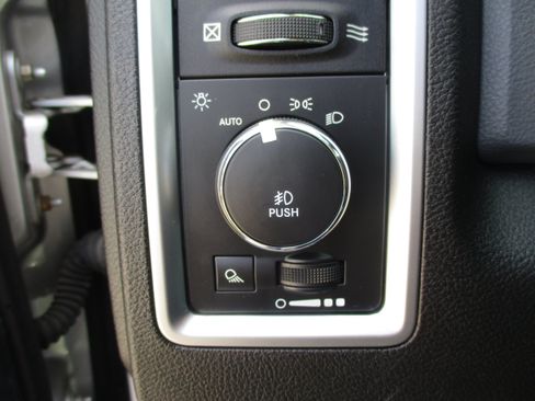 Used 2015 RAM 1500 Big Horn AWD/4WD image 23