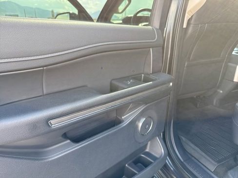 Used 2024 Ford Expedition XLT image 17