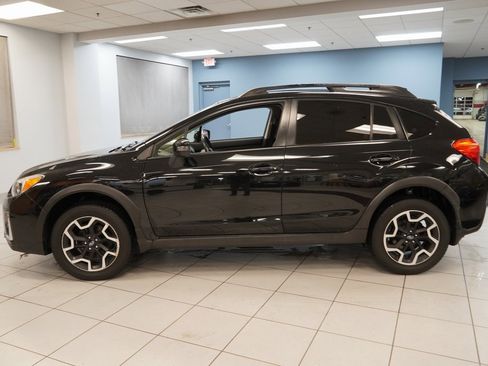 Used 2016 Subaru Crosstrek 2.0i Limited image 2
