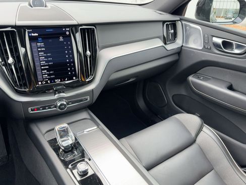 Used 2023 Volvo XC60 T8 Polestar image 27