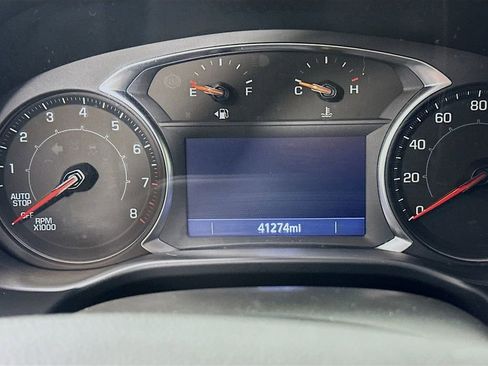 Used 2023 GMC Acadia SLT w/ Elevation Edition image 12