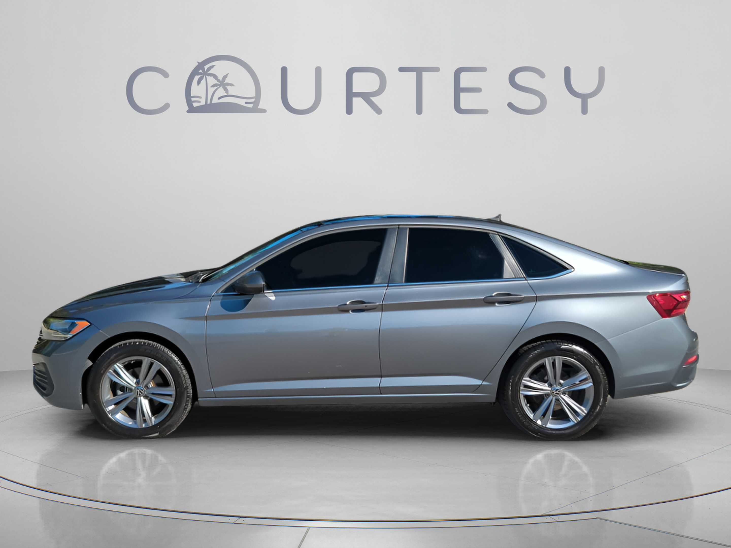 Used 2023 Volkswagen Jetta SE FWD image 4