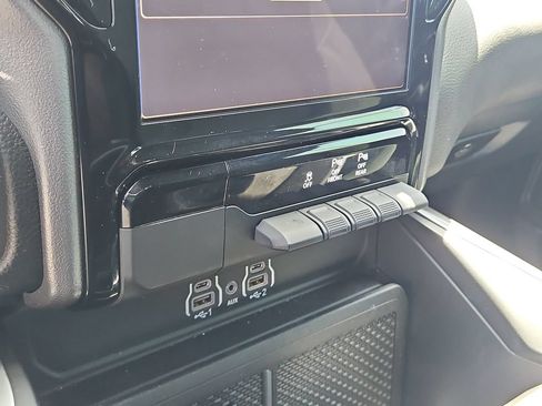 Used 2025 RAM 1500 Big Horn AWD/4WD image 27