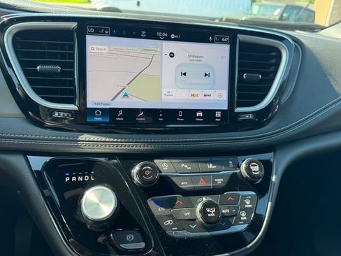 New 2027 Chrysler Pacifica Select FWD image 43