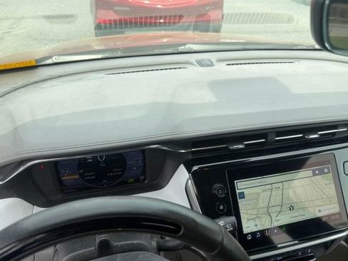 Used 2023 Chevrolet Bolt EUV Premier w/ Sun & Sound Package image 8