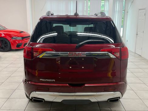 Used 2017 GMC Acadia Denali w/ Technology Package FWD image 8