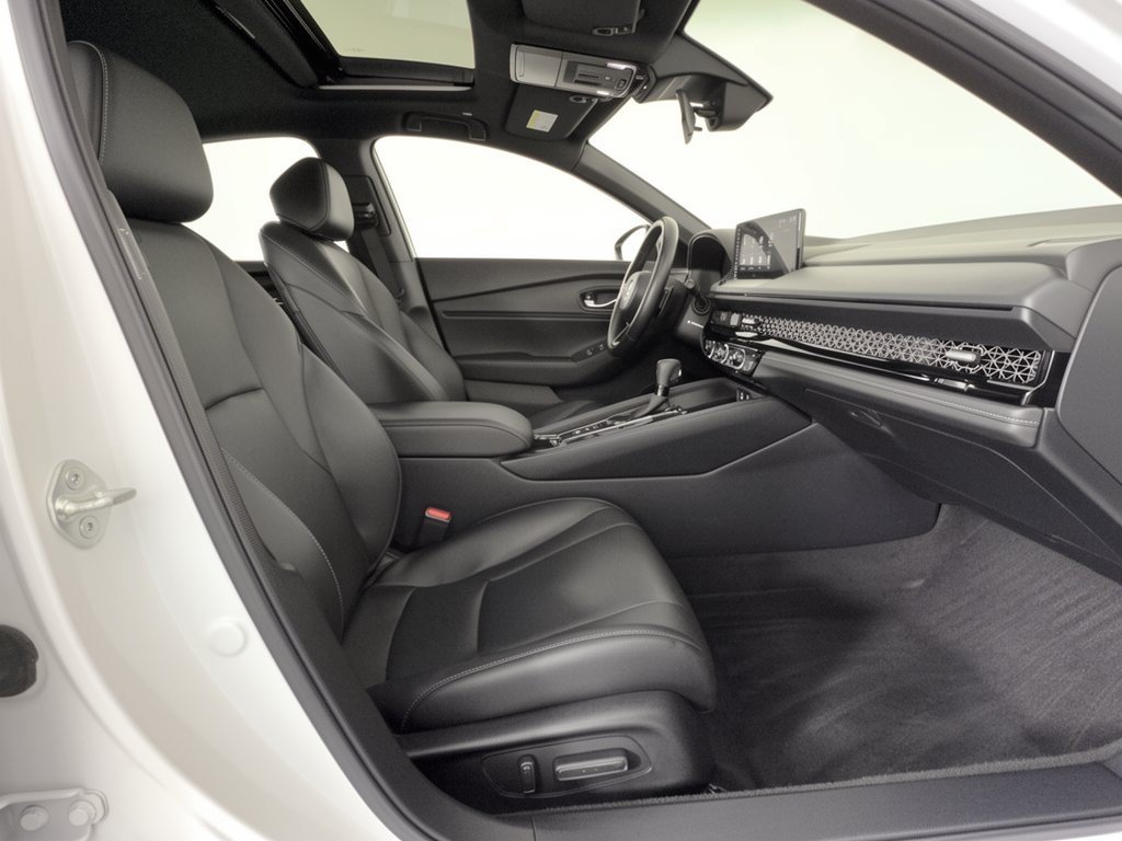 Certified 2024 Honda Accord Sport image 30