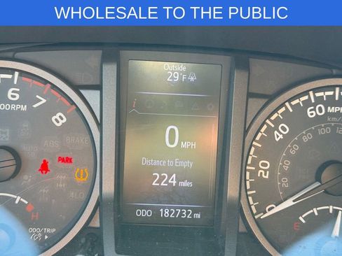 Used 2016 Toyota Tacoma TRD Off-Road w/ Premium & Technology Package image 16