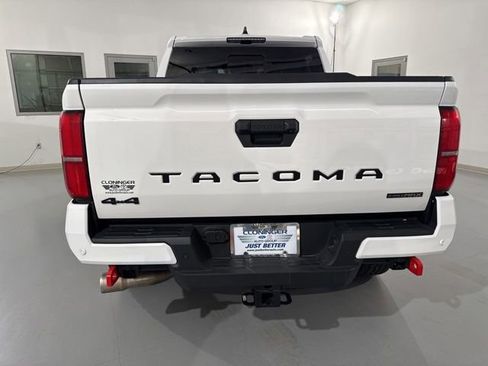 Used 2024 Toyota Tacoma TRD Off-Road w/ TRD Off Road Upgrade Package AWD/4WD image 8