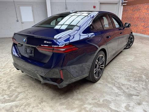 Certified 2026 BMW 530i xDrive w/ M Sport Package image 5