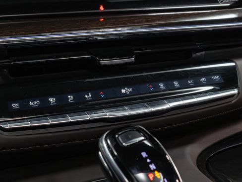 Used 2022 Cadillac Escalade Sport Platinum image 63