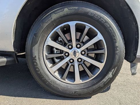 Used 2019 Ford Expedition Max XLT RWD image 16