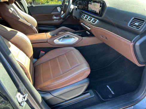 Certified 2025 Mercedes-Benz GLS 450 4MATIC image 53