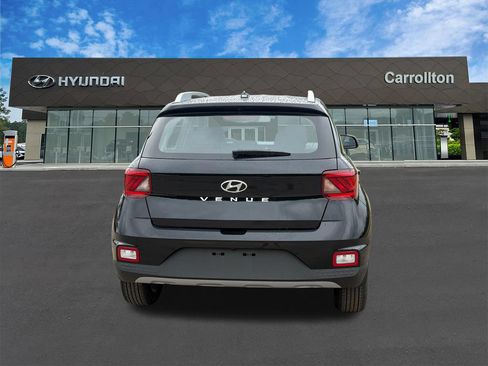 New 2026 Hyundai Venue SEL FWD image 7