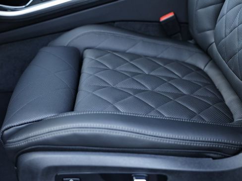 New 2026 BMW X5 M60i w/ Executive Package image 22