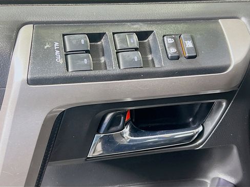 Used 2019 Toyota 4Runner SR5 image 16