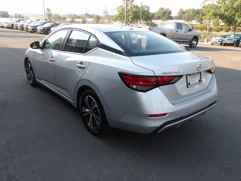 Used 2021 Nissan Sentra SV image 6