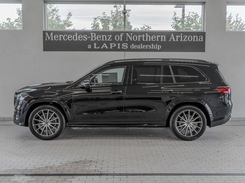 Used 2026 Mercedes-Benz GLS 450 4MATIC image 2