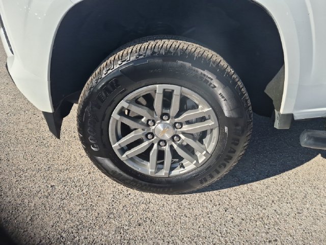 Used 2024 Chevrolet Colorado LT RWD image 14