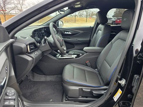 New 2026 Buick Envista Sport Touring w/ Advanced Safety Package FWD image 15