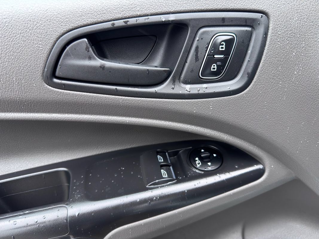 Used 2023 Ford Transit Connect XL FWD image 11