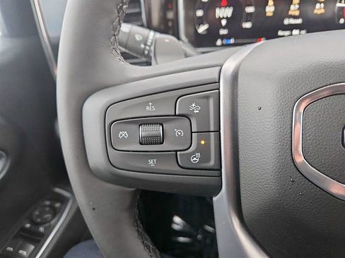 New 2026 GMC Sierra 1500 SLT w/ SLT Convenience Package AWD/4WD image 17