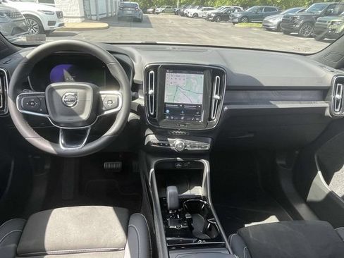 Used 2023 Volvo C40 P8 Recharge Ultimate AWD/4WD image 16