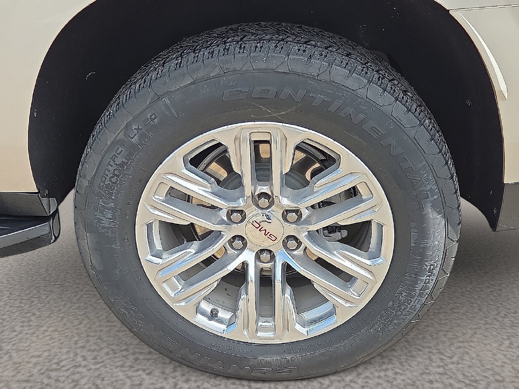 Used 2024 GMC Yukon XL SLE w/ Gmc Pro Safety Plus Package AWD/4WD image 8