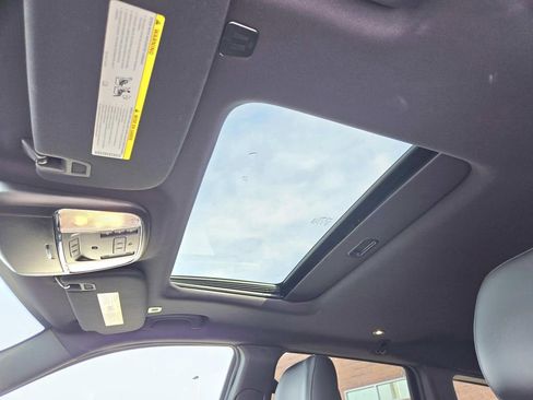 Used 2019 Jeep Grand Cherokee Limited image 9