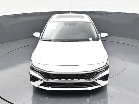 Used 2024 Hyundai Elantra Limited FWD image 20