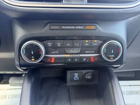 Used 2022 Ford Escape SEL FWD image 28