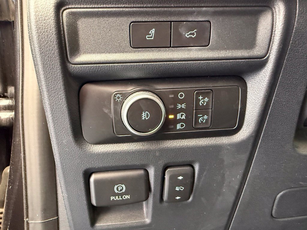 Used 2022 Ford Expedition XLT AWD/4WD image 18