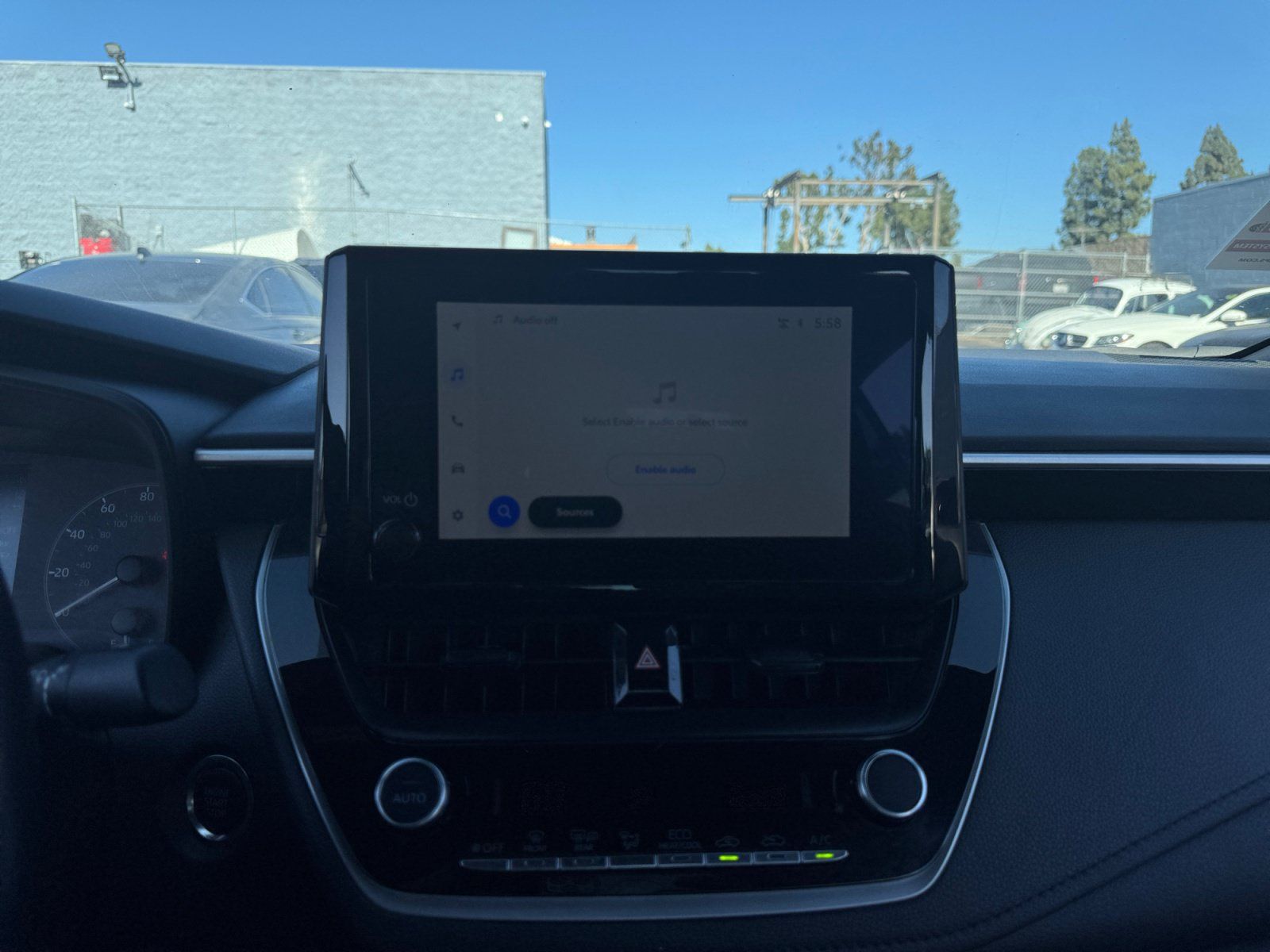 Used 2025 Toyota Corolla SE FWD image 23