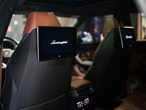 Used 2023 Lamborghini Urus S image 17