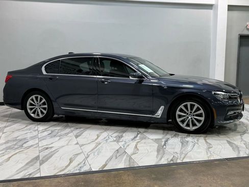 Used 2018 BMW 740i xDrive image 5