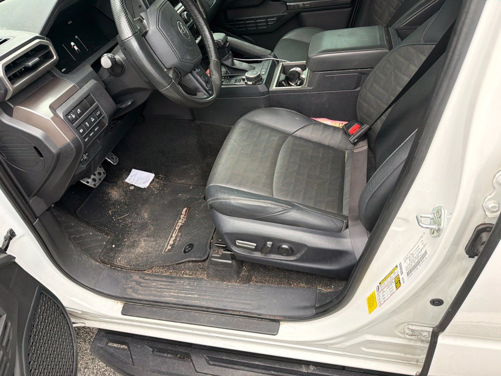 Certified 2024 Toyota Tacoma TRD Sport w/ TRD Sport Premium Package AWD/4WD image 19