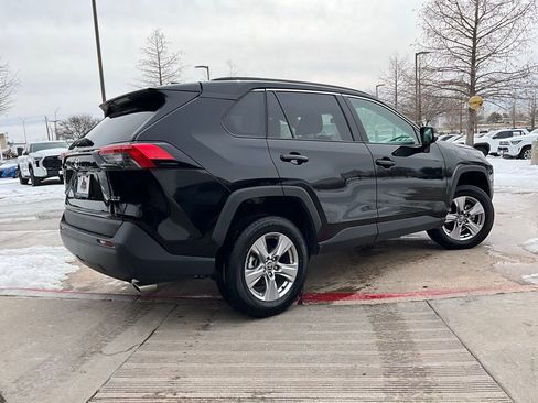 Used 2025 Toyota RAV4 XLE image 6