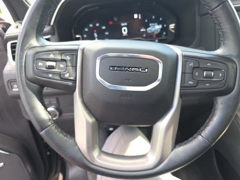 Used 2024 GMC Yukon Denali AWD/4WD image 6