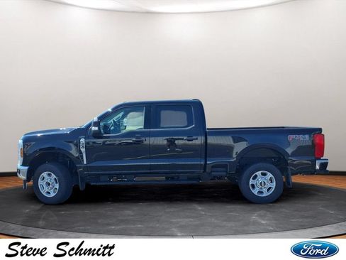 New 2026 Ford F250 XLT w/ FX4 Off-Road Package AWD/4WD image 2