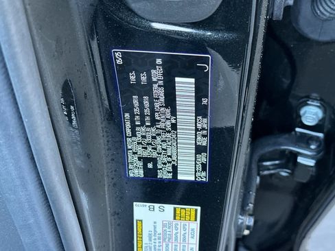 Used 2025 Lexus RZ 300e w/ Accessory Package (Z2) image 34