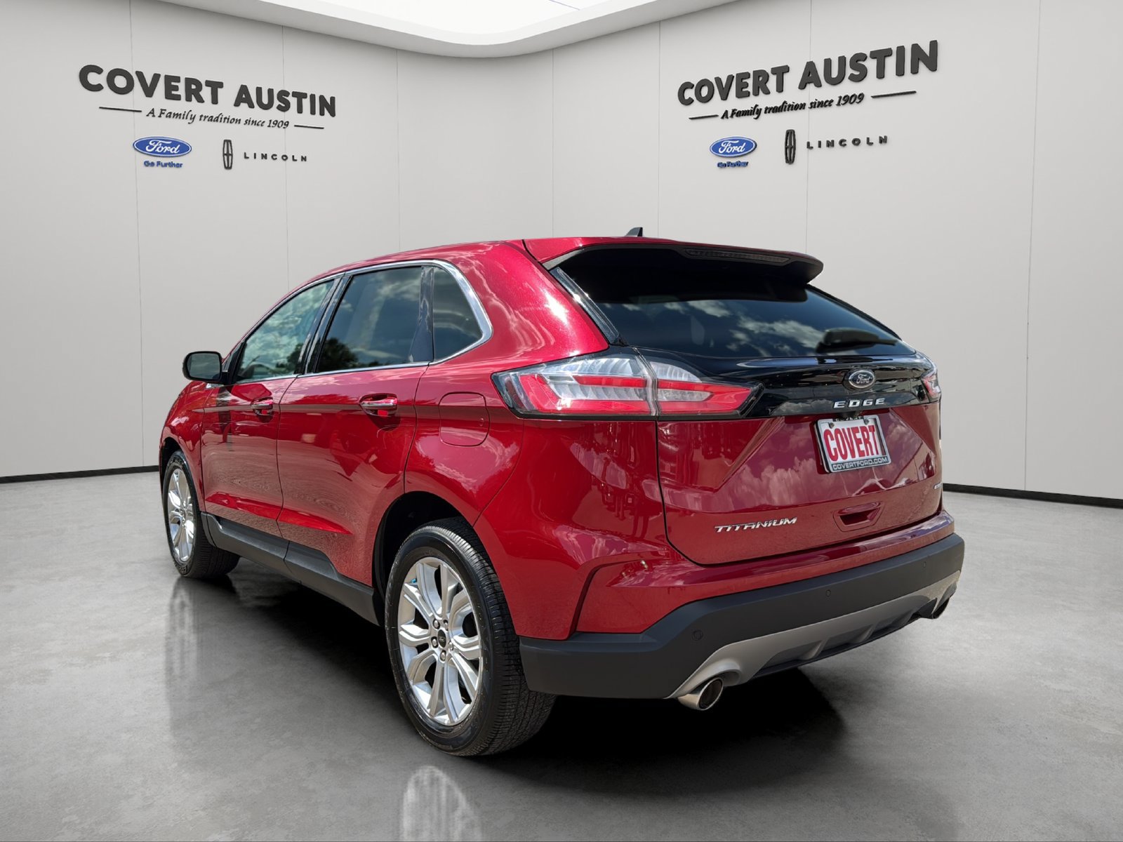 Certified 2023 Ford Edge Titanium AWD/4WD image 3
