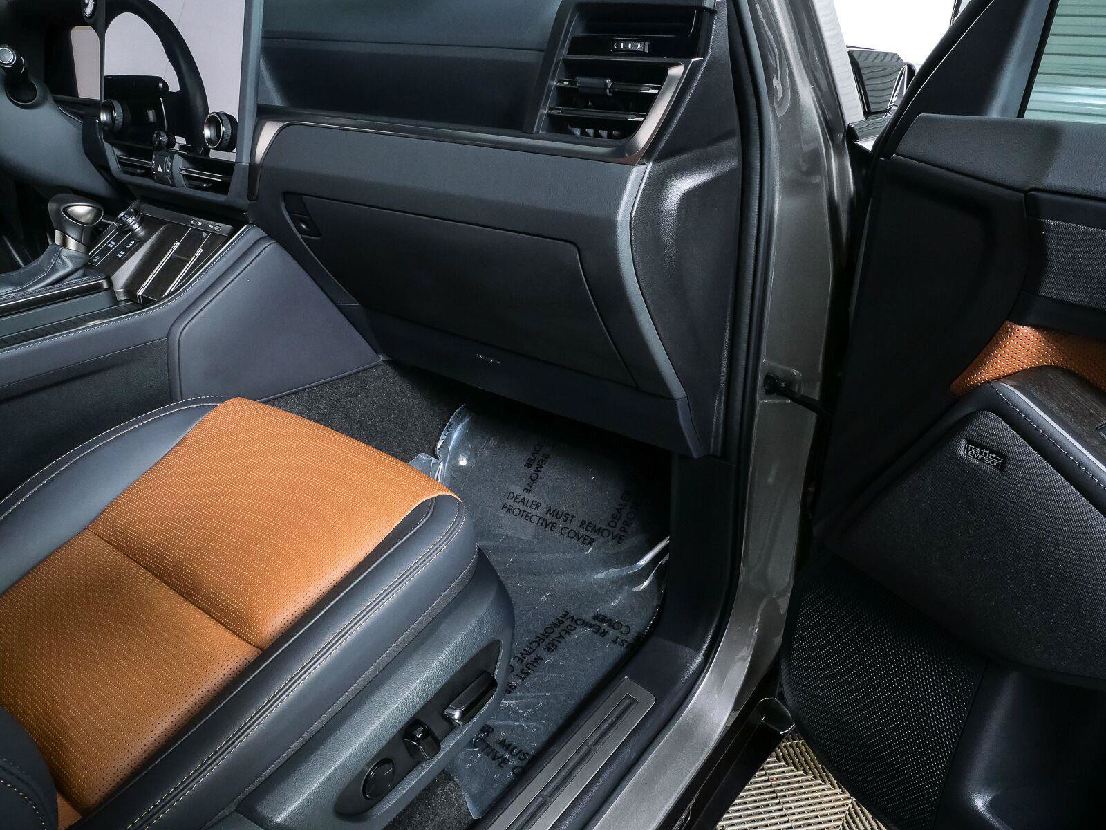Used 2025 Lexus GX 550 w/ Accessory Package (Z1) AWD/4WD image 25