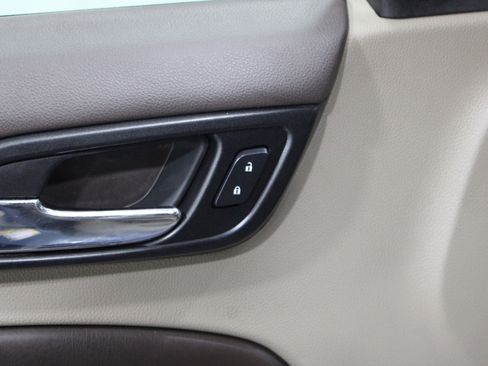 Used 2016 Chevrolet Tahoe LT w/ Luxury Package image 9