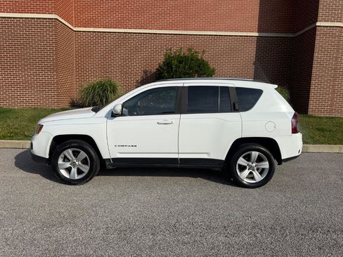 Used 2015 Jeep Compass High Altitude AWD/4WD image 5