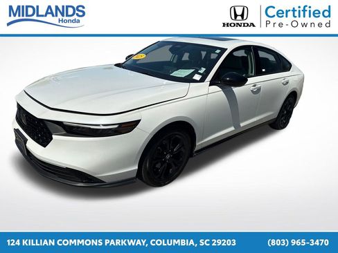 Certified 2025 Honda Accord SE image 3