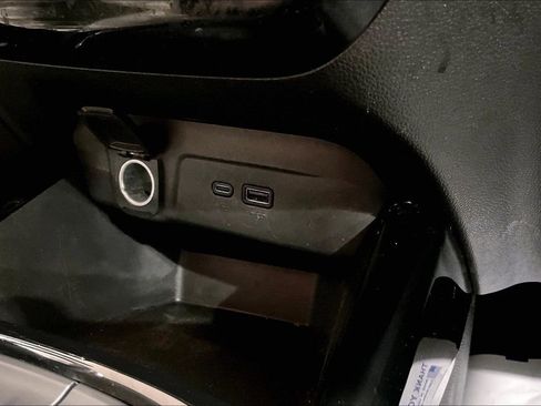 Used 2025 Chevrolet Trax LT w/ Driver Confidence Package FWD image 30
