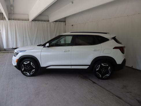 Used 2024 Kia Seltos SX w/ SX Sunroof Package AWD/4WD image 23